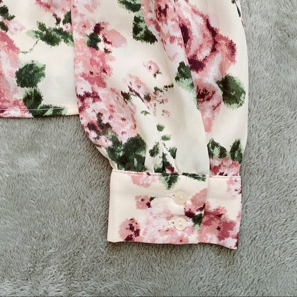 🌺 Forever 21 High Neck Floral Blouse - Picture 4 of 8